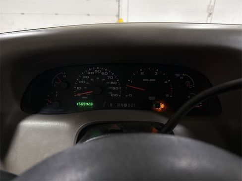 Used 2004 Ford F250 XL image 11