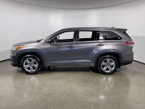 Used 2016 Toyota Highlander Limited Platinum AWD/4WD image 6