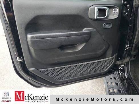 Used 2024 Jeep Wrangler Unlimited Rubicon w/ XTREMEE 35" Tire Package AWD/4WD image 8