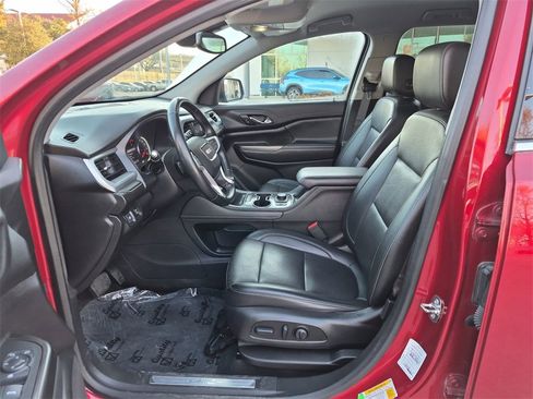 Used 2023 GMC Acadia SLT image 11