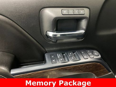 Used 2017 GMC Sierra 1500 Denali w/ Denali Ultimate Package image 9