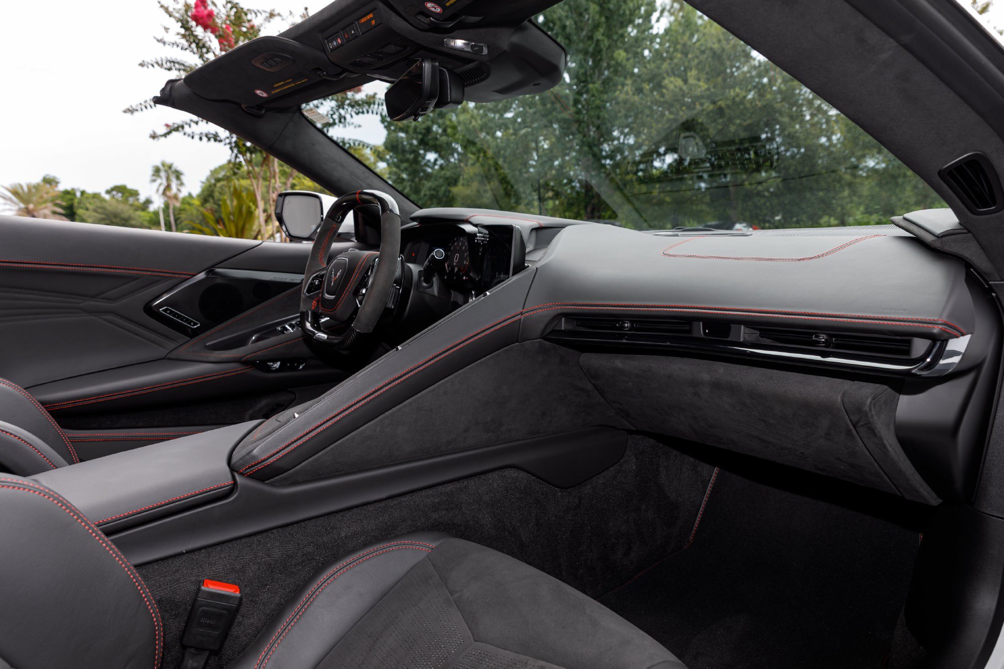 Used 2024 Chevrolet Corvette Z06 w/ Stealth Interior Trim Package RWD image 15