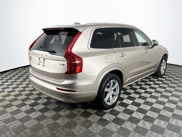 Used 2023 Volvo XC90 B5 Core AWD/4WD image 7