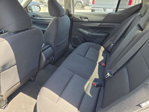 Used 2022 Nissan Altima 2.5 SV FWD image 26