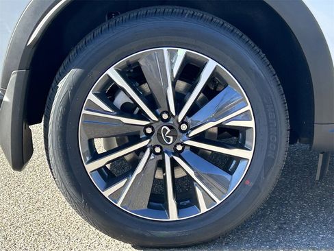 New 2026 INFINITI QX60 Luxe image 7