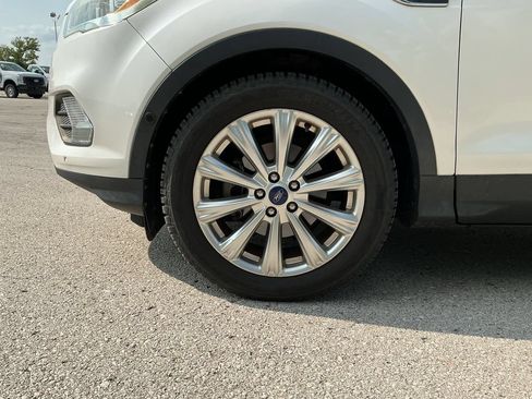 Used 2017 Ford Escape Titanium w/ Equipment Group 301A FWD image 9
