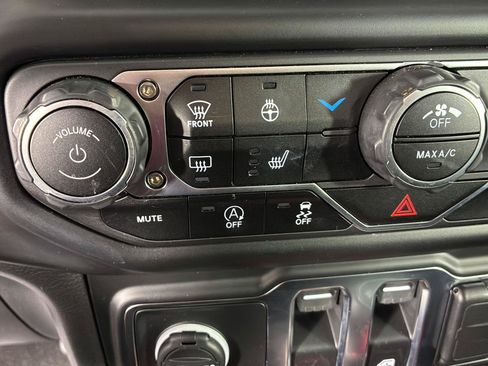 Used 2023 Jeep Wrangler Sport AWD/4WD image 35