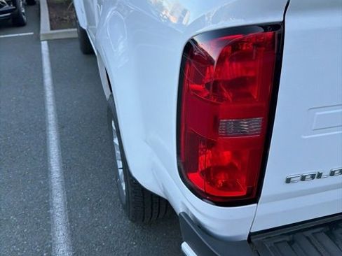 Used 2021 Chevrolet Colorado LT w/ Safety Package image 8