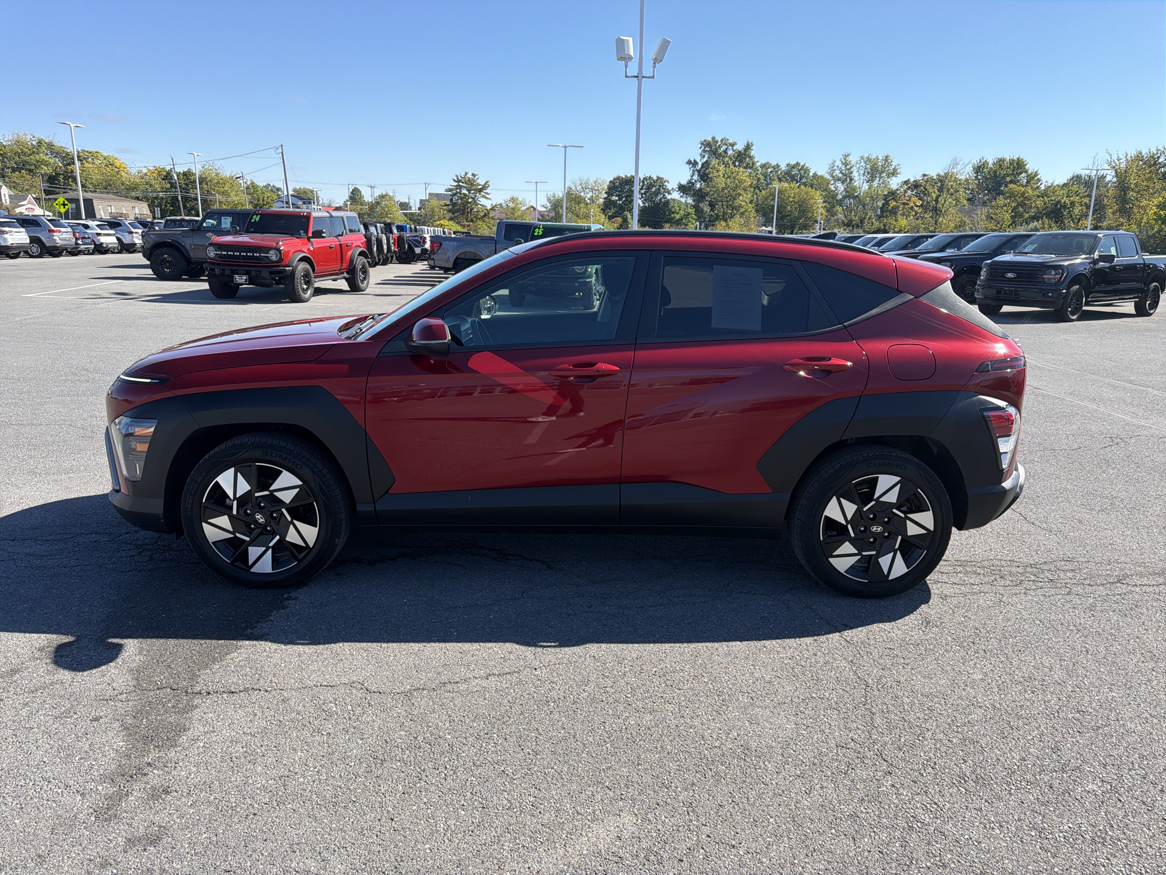 Used 2025 Hyundai Kona SEL FWD image 7