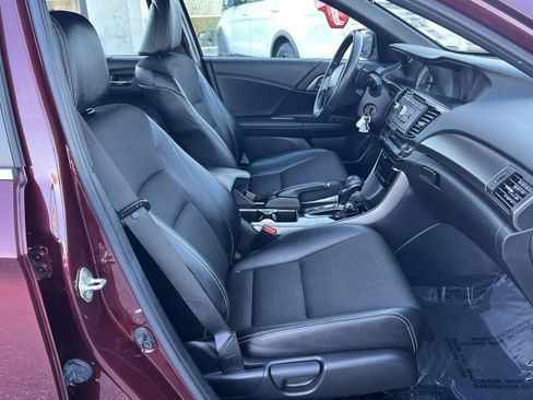 Used 2016 Honda Accord Sport image 27