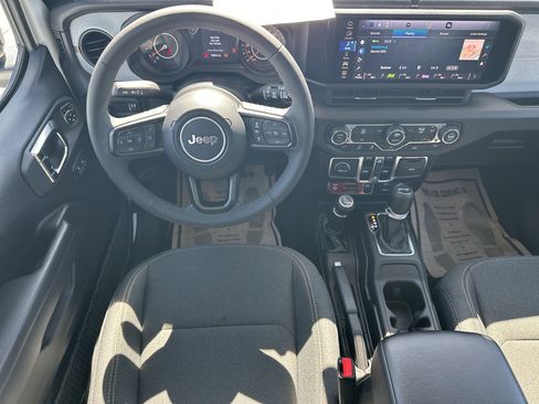 Used 2025 Jeep Wrangler Unlimited Sport AWD/4WD image 23
