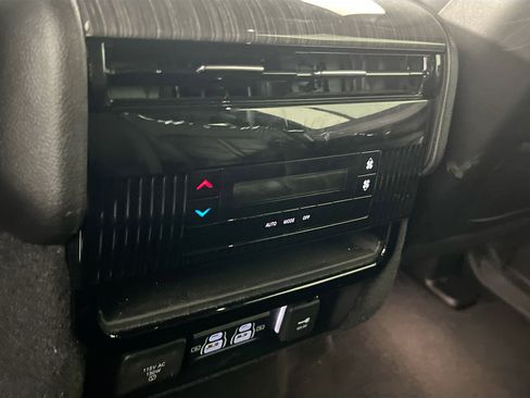 Used 2022 Jeep Wagoneer Series II image 26