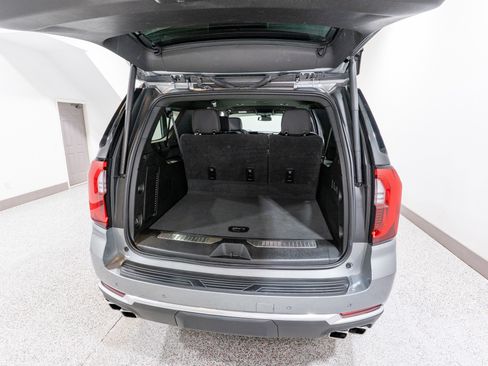 Used 2025 GMC Yukon XL Denali image 35