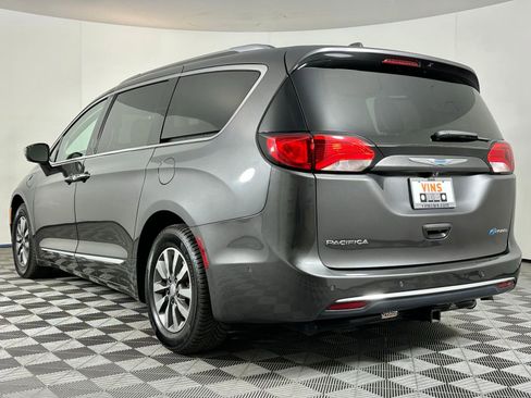 Used 2019 Chrysler Pacifica Limited w/ Advanced Safetytec Group FWD image 45