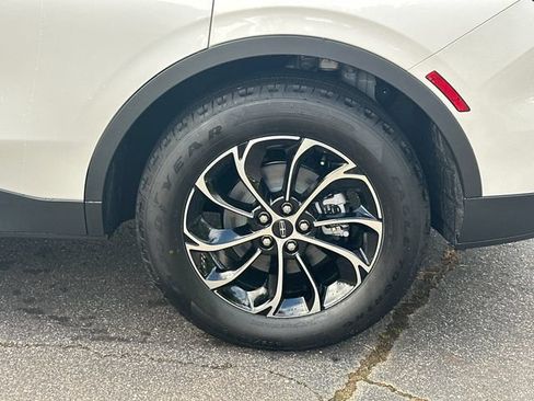 New 2026 Lincoln Nautilus Premier w/ Equipment Group 102A AWD/4WD image 19