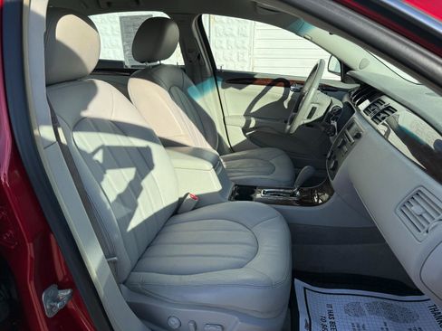 Used 2011 Buick Lucerne CXL image 18