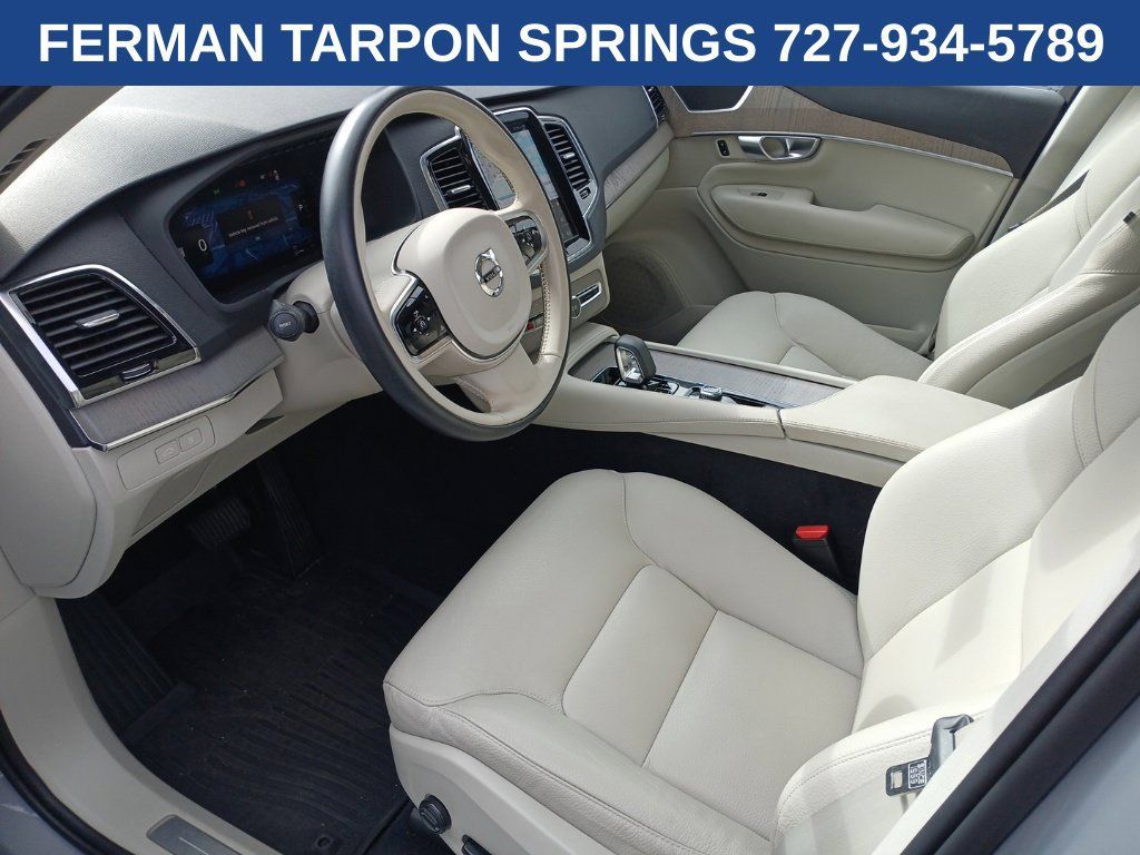 Used 2024 Volvo XC90 T8 Plus w/ Protection Package Premier AWD/4WD image 9