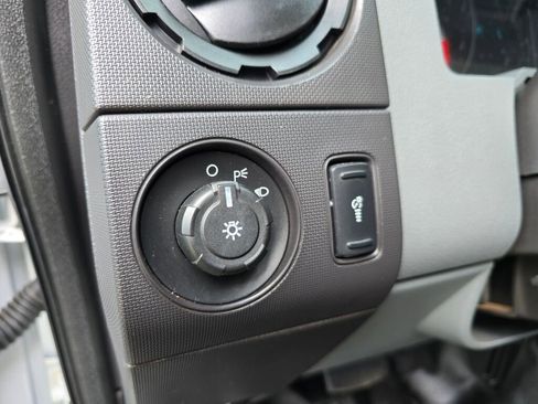 Used 2012 Ford F350 XL w/ Trailer Tow Pkg image 21