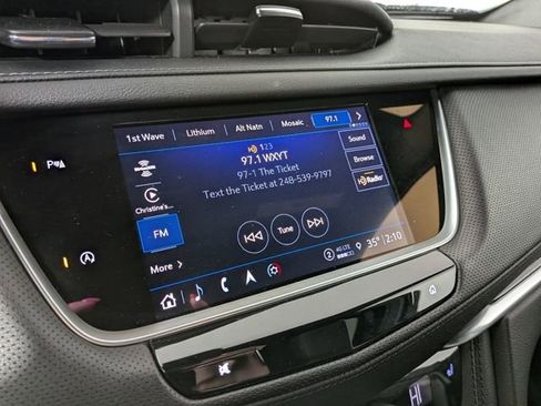Certified 2022 Cadillac XT5 Premium Luxury FWD image 24