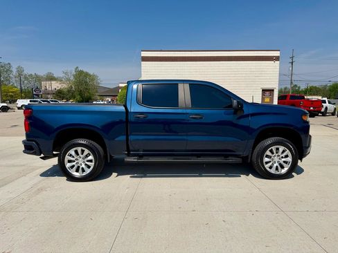 Used 2020 Chevrolet Silverado 1500 Custom w/ Custom Value Package AWD/4WD image 6