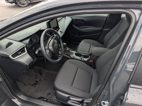 Used 2025 Toyota Corolla LE FWD image 10