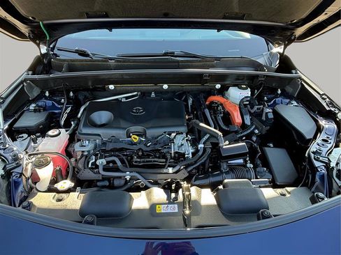 Used 2021 Toyota Venza Limited image 27