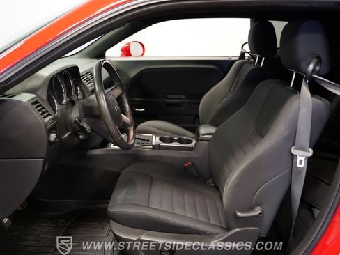 Used 2009 Dodge Challenger R/T RWD image 39