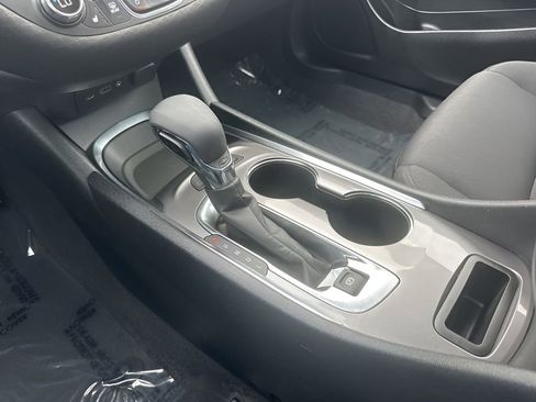 Used 2024 Chevrolet Malibu LT image 16