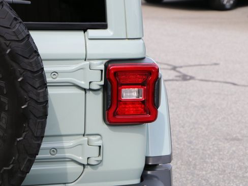 Used 2024 Jeep Wrangler Unlimited Rubicon 4xe AWD/4WD image 6