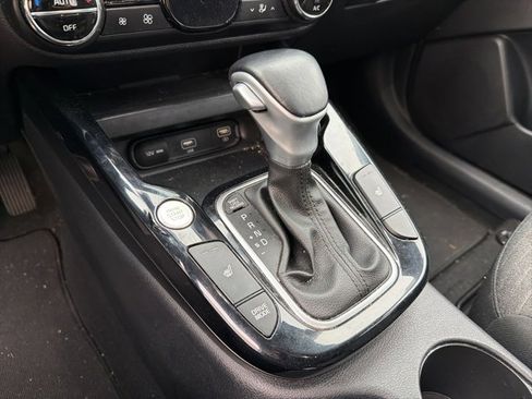 Used 2021 Kia Soul EX image 18