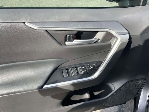 Used 2025 Toyota RAV4 XLE w/ Convenience Package image 27