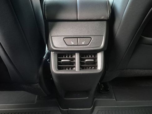 New 2027 GMC Terrain Elevation w/ Elevation Premium Package AWD/4WD image 18