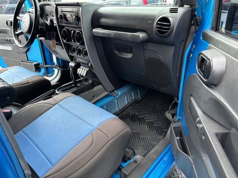 Used 2010 Jeep Wrangler Unlimited Sport AWD/4WD image 10