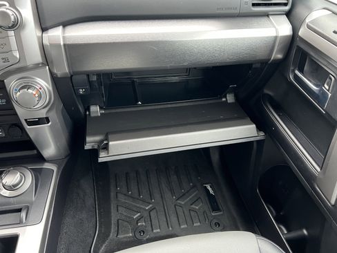 Used 2015 Toyota 4Runner SR5 Premium image 37