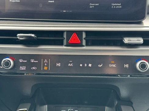Used 2025 Kia Sorento S AWD/4WD image 13