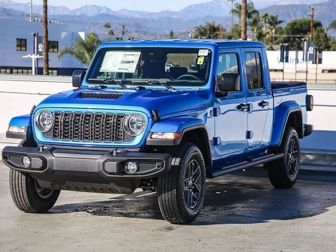 New 2025 Jeep Gladiator Sport image 4