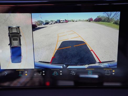 Certified 2022 GMC Sierra 1500 AT4 w/ AT4 Premium Package AWD/4WD image 40