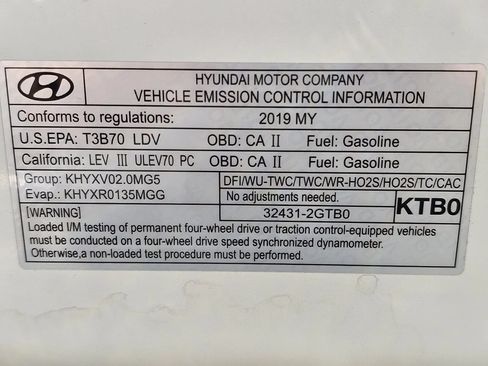 Used 2019 Hyundai Santa Fe Limited AWD/4WD image 34