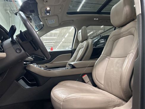 Certified 2020 Lincoln Aviator Reserve w/ Equipment Group 201A AWD/4WD image 10