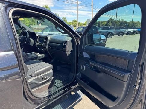 Used 2020 Ford Expedition Limited RWD image 16