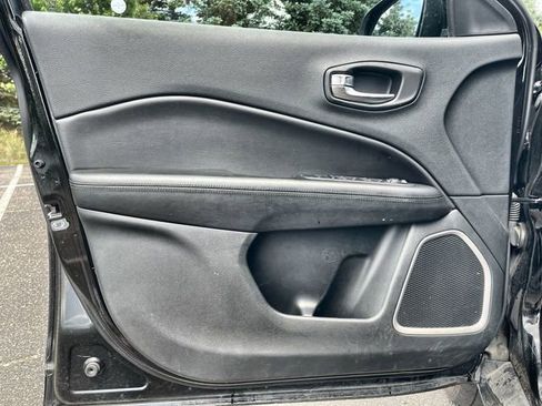 Used 2020 Jeep Compass Latitude image 21