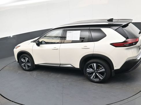 Used 2023 Nissan Rogue SL w/ SL Premium Package image 30