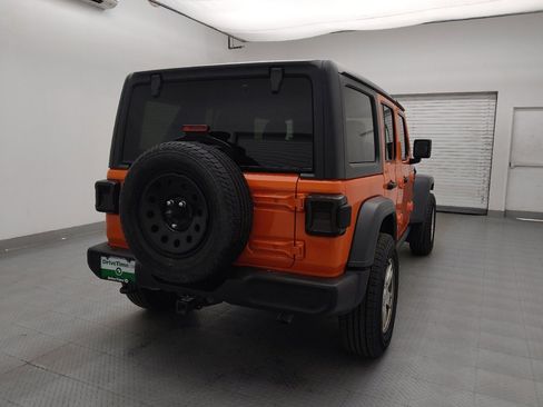 Used 2018 Jeep Wrangler Unlimited Sport S AWD/4WD image 7