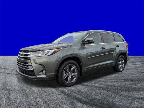 Used 2018 Toyota Highlander Limited Platinum FWD image 8
