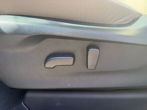 Used 2025 Subaru Ascent Premium image 21