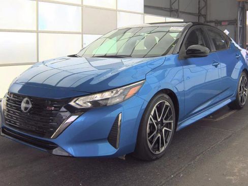 Certified 2024 Nissan Sentra SR FWD image 1