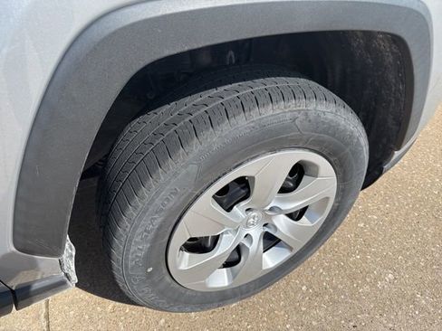 Used 2019 Toyota RAV4 LE image 25