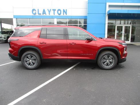 New 2026 Chevrolet Traverse LT w/ Driver Confidence Package image 2