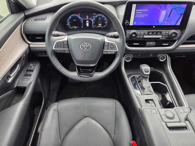 Used 2024 Toyota Grand Highlander AWD Hybrid image 14