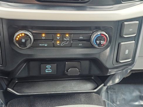 Used 2023 Ford F150 XLT w/ Trailer Tow Package image 16